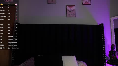 innocenthazel online show from 7, 8, 2026