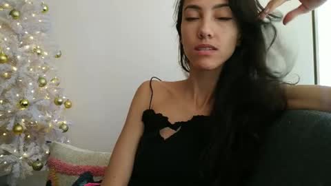 Snapshot of innocentlatiina chatting on 15, 12, 2024 Laroa online show from 15, 12, 2024