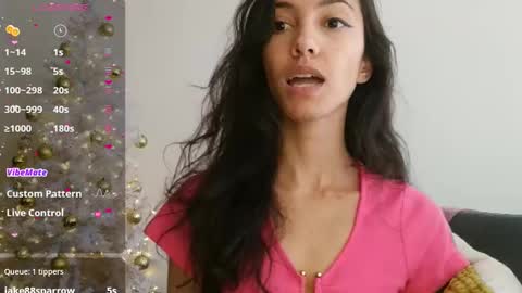 Snapshot of innocentlatiina chatting on 27, 12, 2024 Laroa online show from 27, 12, 2024