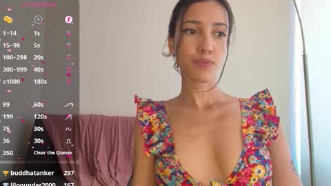 Snapshot of innocentlatiina chatting on 11, 1, 2025 Laroa online show from 11, 1, 2025