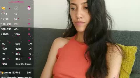 Snapshot of innocentlatiina chatting on 18, 2, 2025 Laroa online show from 18, 2, 2025