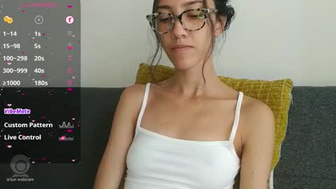 Snapshot of innocentlatiina chatting on 22, 2, 2025 Laroa online show from 22, 2, 2025