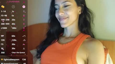 Snapshot of innocentlatiina chatting on 12, 3, 2025 Laroa online show from 12, 3, 2025