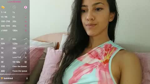 Snapshot of innocentlatiina chatting on 28, 9, 2025 Laroa online show from 28, 9, 2025