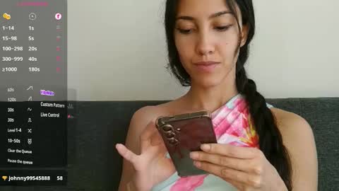 Laroa online show from 14, 11, 2025