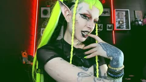 Snapshot of insania_999 chatting on 17, 12, 2024 SANIA online show from 17, 12, 2024