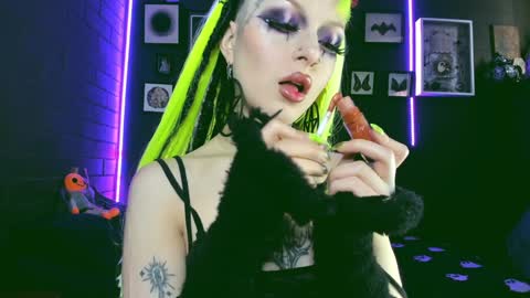 Snapshot of insania_999 chatting on 19, 12, 2024 SANIA online show from 19, 12, 2024