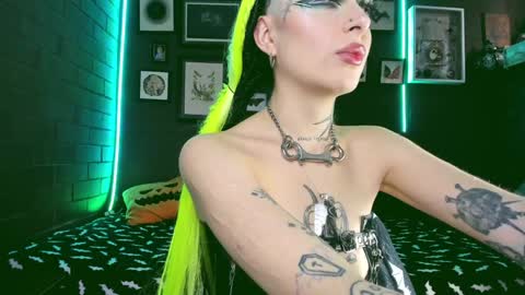 Snapshot of insania_999 chatting on 20, 12, 2024 SANIA online show from 20, 12, 2024