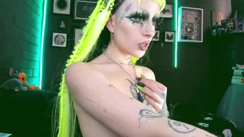 Snapshot of insania_999 chatting on 24, 1, 2025 SANIA online show from 24, 1, 2025