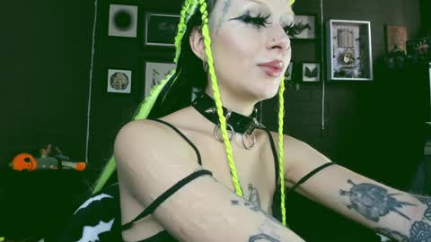 Snapshot of insania_999 chatting on 8, 2, 2025 SANIA online show from 8, 2, 2025