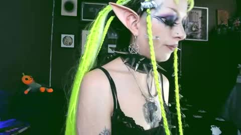 Snapshot of insania_999 chatting on 13, 2, 2025 SANIA online show from 13, 2, 2025