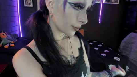 Snapshot of insania_999 chatting on 18, 9, 2025 SANIA online show from 18, 9, 2025