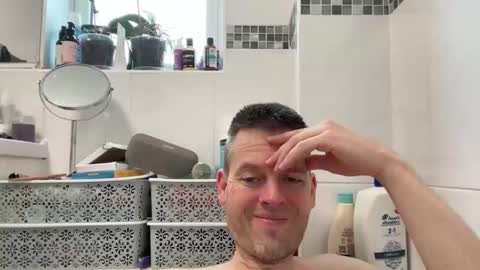 Snapshot of interestedhun chatting on 10, 10, 2025 InterestedHun online show from 10, 10, 2025