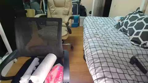 Snapshot of intimate143 chatting on 14, 12, 2025 Im Desiree online show from 14, 12, 2025