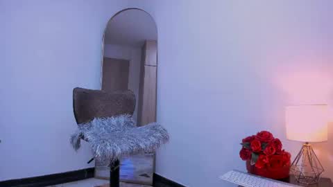 Pantyhose Queen online show from 5, 7, 2026