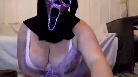 intowhatnow online show from 19, 10, 2025