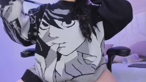 Snapshot of io_chie_ chatting on 17, 11, 2025 io_chie_ online show from 17, 11, 2025