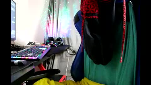 Snapshot of ipipo42o chatting on 8, 1, 2025 DrownMentally online show from 8, 1, 2025