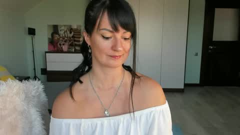 iracherrynow online show from 23, 10, 2025