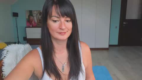 iracherrynow online show from 28, 10, 2025