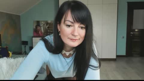 iracherrynow online show from 22, 12, 2025