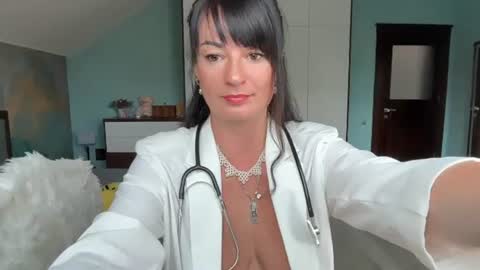 iracherrynow online show from 20, 7, 2026