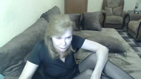 Snapshot of irenalegs chatting on 10, 1, 2026 irenalegs online show from 10, 1, 2026