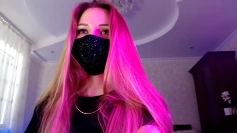 Lily online show from 13, 7, 2026