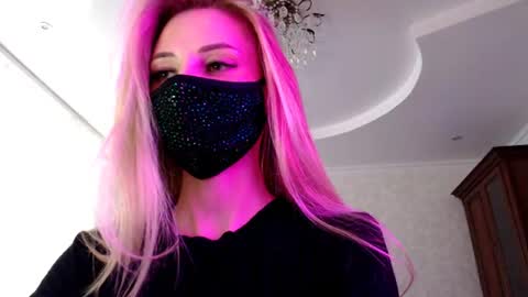 Lily online show from 28, 7, 2026