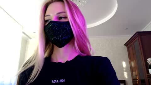 Lily online show from 28, 7, 2026