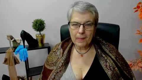 I R I S online show from 10, 1, 2025
