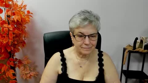 I R I S online show from 15, 10, 2025
