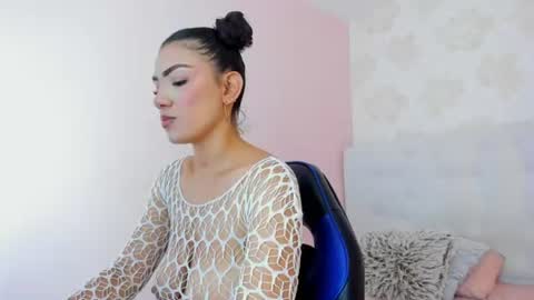 Iris  online show from 18, 7, 2026
