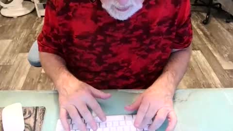 Snapshot of irishdudeloveoib chatting on 4, 12, 2025 Irishdudelove online show from 4, 12, 2025