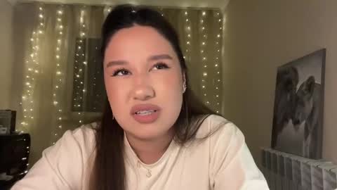 Snapshot of irismikulecky chatting on 12, 4, 2026 Liza online show from 12, 4, 2026