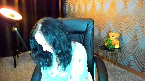 Snapshot of irissmoon1 chatting on 20, 5, 2026 Iris online show from 20, 5, 2026