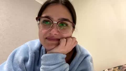 irisss31 online show from 9, 1, 2026