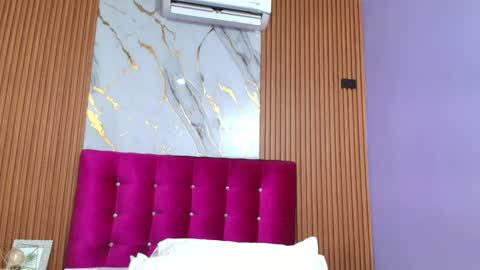 Sandy  online show from 9, 12, 2024