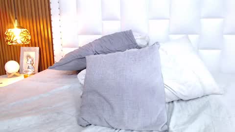 Sandy  online show from 8, 1, 2025