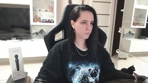 Irwi Tomboy online show from 17, 1, 2025