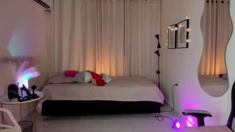 isa_____ online show from 18, 1, 2025