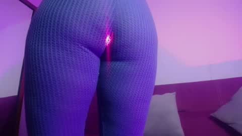 Snapshot of isa_crazy chatting on 4, 2, 2025 Rachel online show from 4, 2, 2025