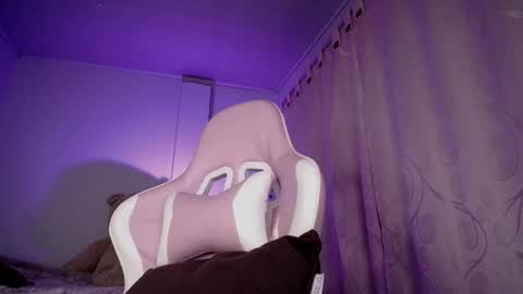 Isabella  online show from 7, 1, 2026