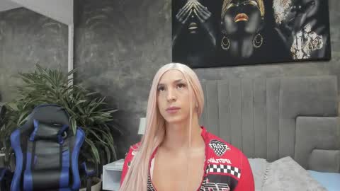 Isa Lancaster online show from 1, 10, 2025