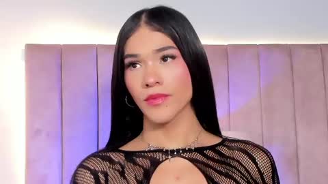 Isabella d BB  online show from 7, 8, 2026