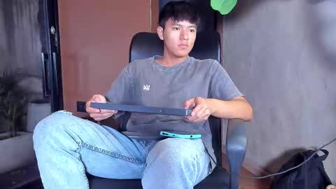 isaac_grimm online show from 16, 1, 2026