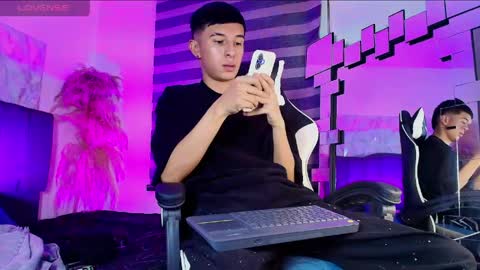 Isaac tan online show from 19, 3, 2026