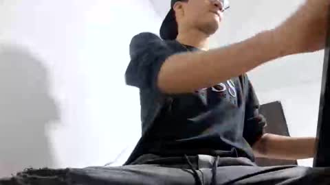 Isaac online show from 11, 11, 2025