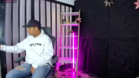 IsaacBlack  online show from 8, 10, 2025