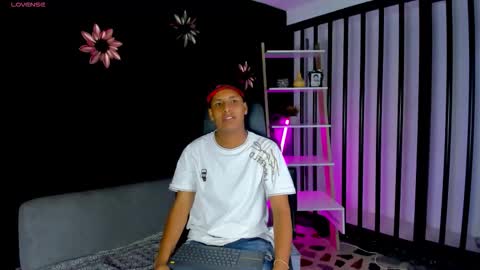 IsaacBlack  online show from 16, 10, 2025